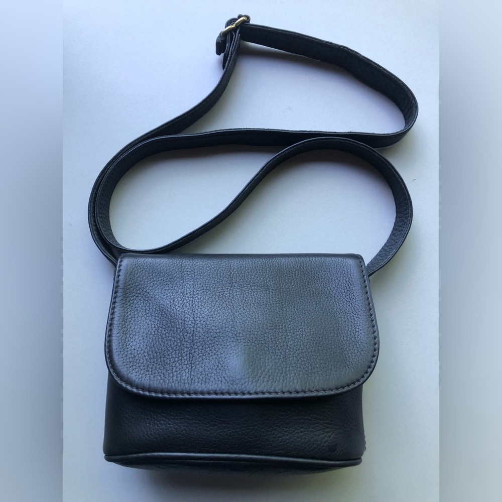 Vintage Coach Black Leather Small Sonoma Flap Crossbody #4919 with creed error